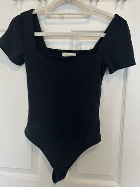 Babaton Contour Black Square-Neck Short Sleeve Bodysuit